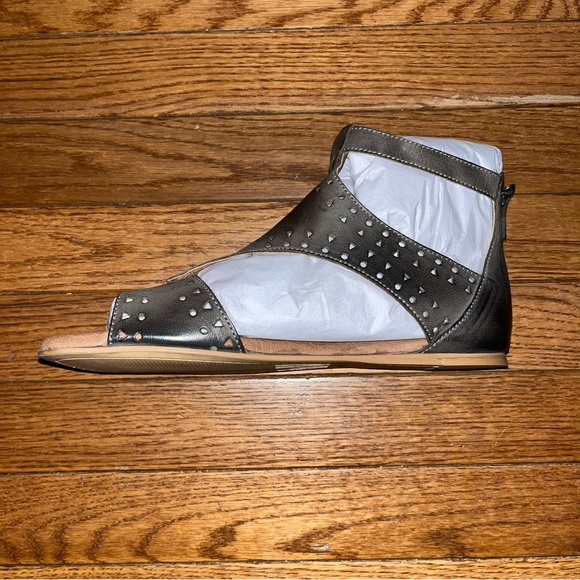 Roan by BED/STU Leather Kit Cut Out Bosco Gray Flat Sandals Women’s Size 7 - Picture 3 of 8